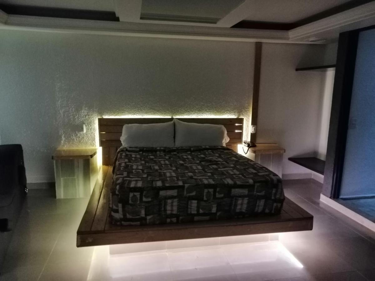 Motel Oasis Mexico Tlalnepantla  Экстерьер фото