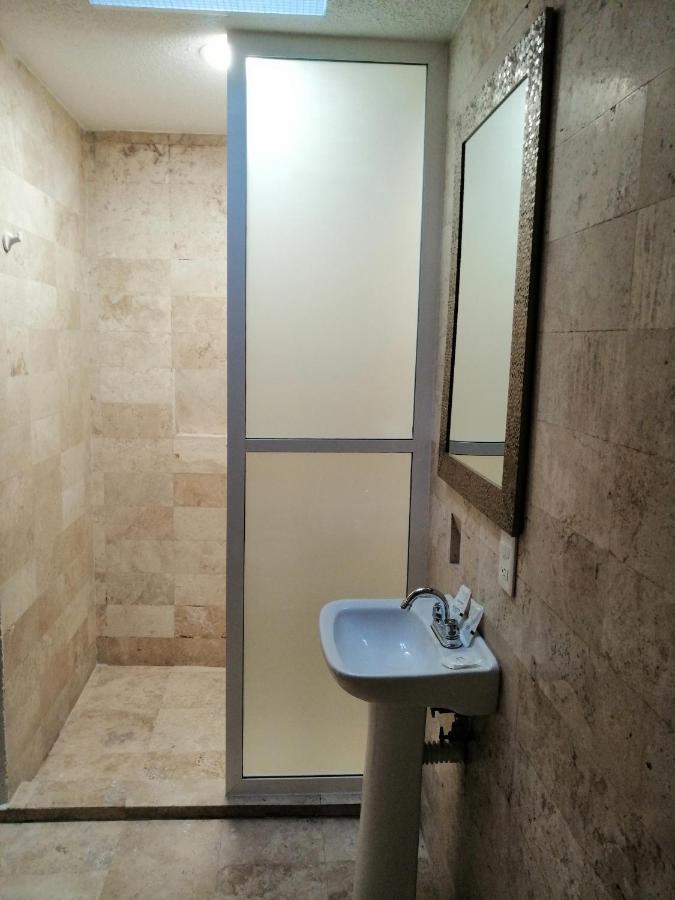 Motel Oasis Mexico Tlalnepantla  Экстерьер фото